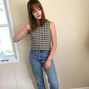 Unique Grid Patterned Crop
